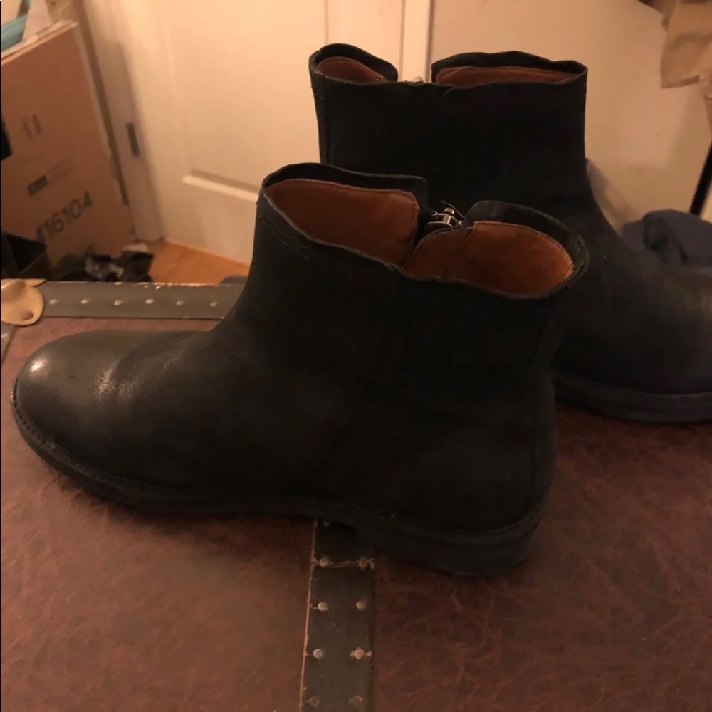 Black leather suede FRYE boots